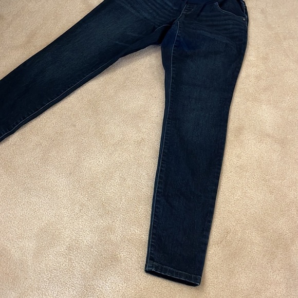 Jessica Simpson maternity jeans, size small - Picture 2 of 4
